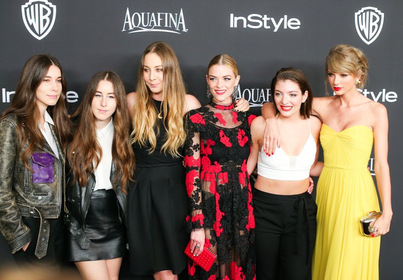 Taylor Swift at 16th Annual Warner Bros. And InStyle Post-Golden Globe Party — photo 59