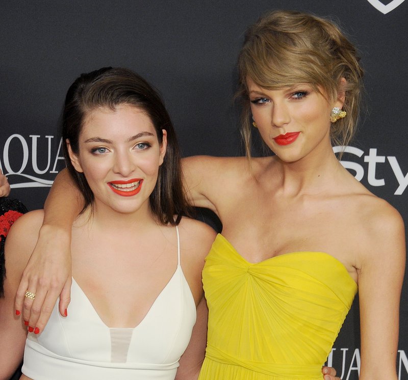 Taylor Swift at 16th Annual Warner Bros. And InStyle Post-Golden Globe Party — photo 61