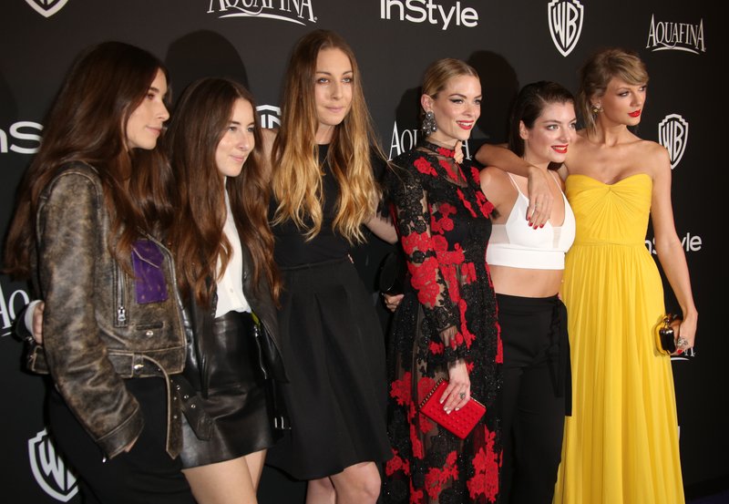 Taylor Swift at 16th Annual Warner Bros. And InStyle Post-Golden Globe Party — photo 75