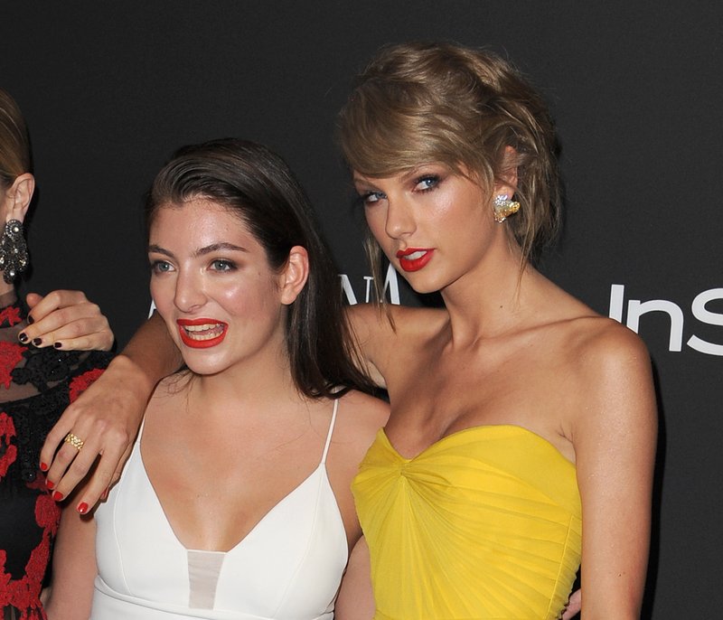 Taylor Swift at 16th Annual Warner Bros. And InStyle Post-Golden Globe Party — photo 86