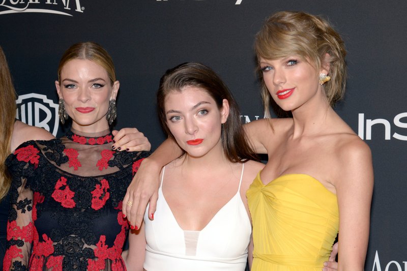 Taylor Swift at 16th Annual Warner Bros. And InStyle Post-Golden Globe Party — photo 87