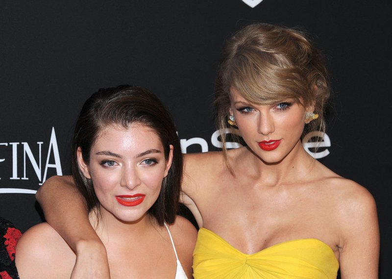 Taylor Swift at 16th Annual Warner Bros. And InStyle Post-Golden Globe Party — photo 90