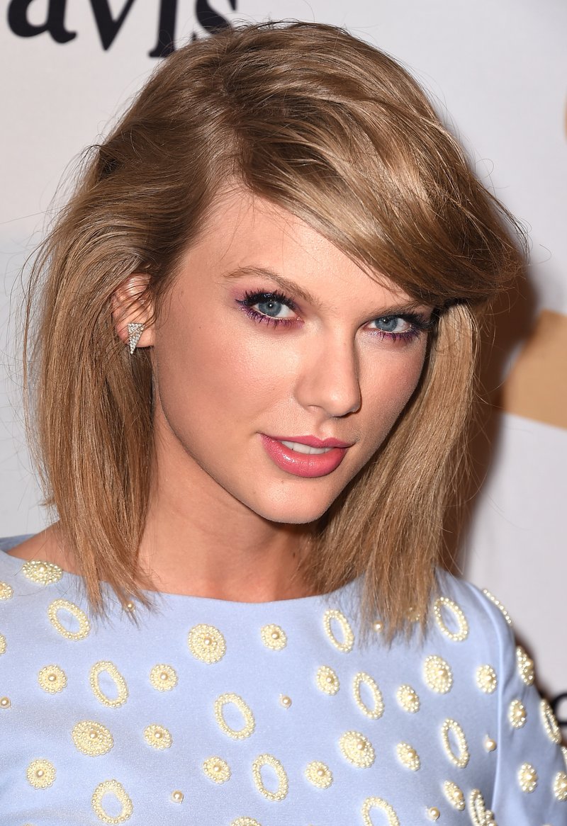 Taylor Swift at 57th Annual GRAMMY Awards - Pre-GRAMMY Gala And Salute To Industry Icons Honoring Martin Bandier — photo 23