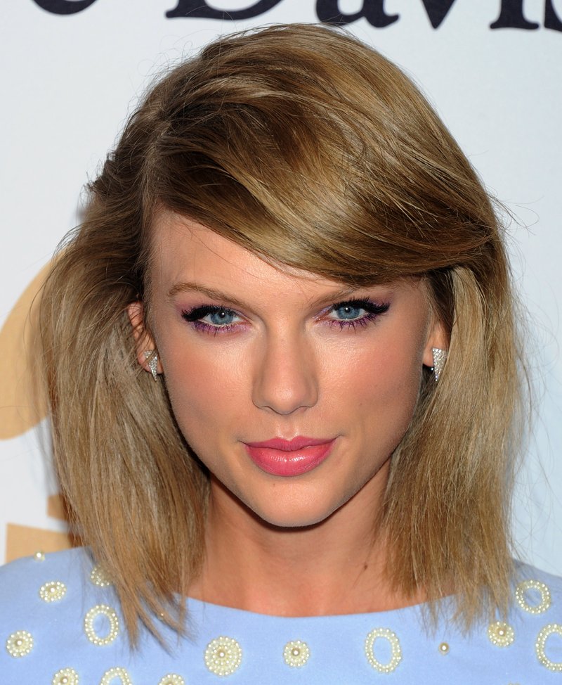 Taylor Swift at 57th Annual GRAMMY Awards - Pre-GRAMMY Gala And Salute To Industry Icons Honoring Martin Bandier — photo 61