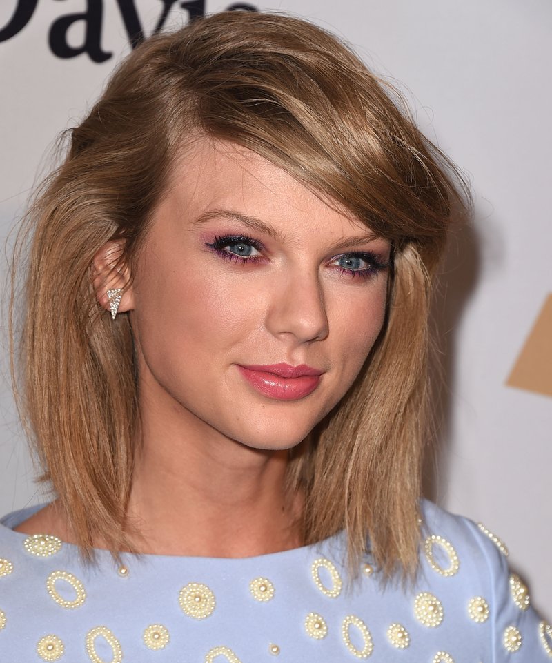Taylor Swift at 57th Annual GRAMMY Awards - Pre-GRAMMY Gala And Salute To Industry Icons Honoring Martin Bandier — photo 89