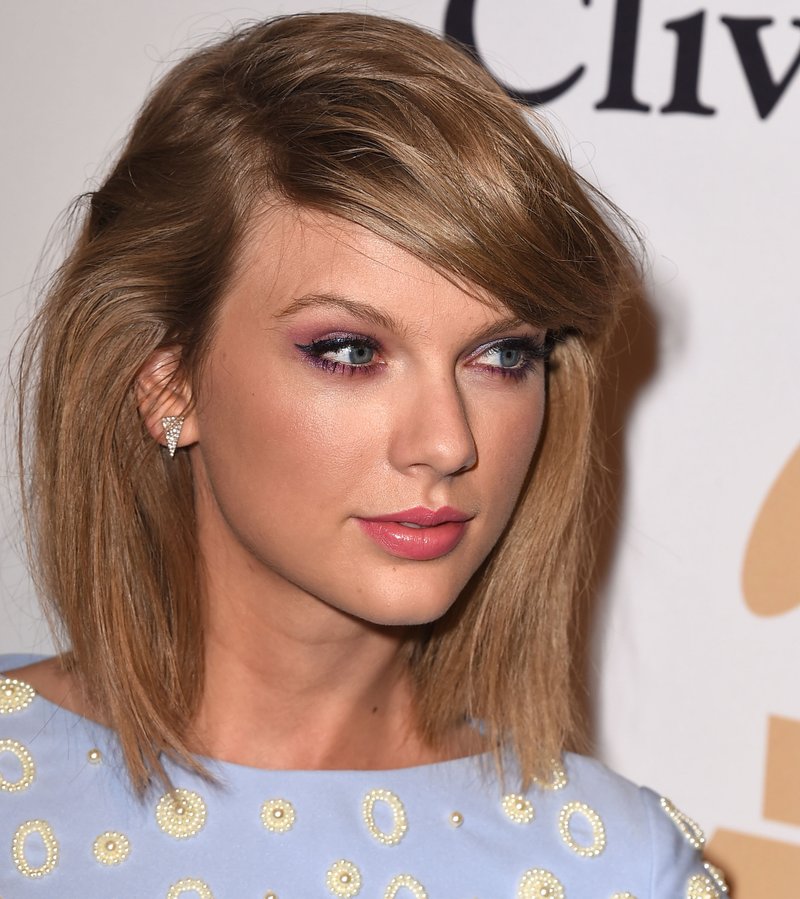 Taylor Swift at 57th Annual GRAMMY Awards - Pre-GRAMMY Gala And Salute To Industry Icons Honoring Martin Bandier — photo 92