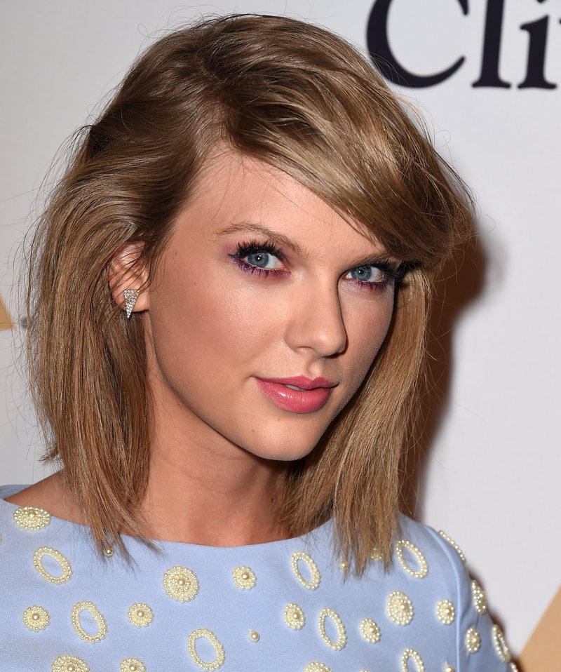 Taylor Swift at 57th Annual GRAMMY Awards - Pre-GRAMMY Gala And Salute To Industry Icons Honoring Martin Bandier — photo 93