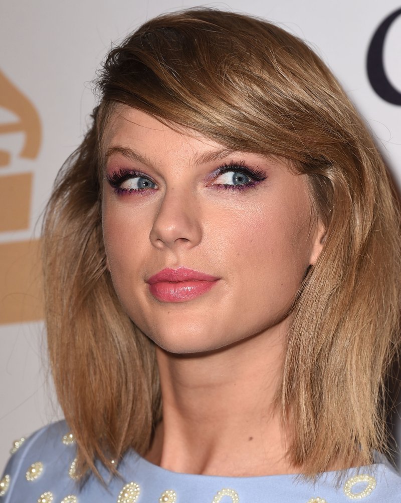 Taylor Swift at 57th Annual GRAMMY Awards - Pre-GRAMMY Gala And Salute To Industry Icons Honoring Martin Bandier — photo 98