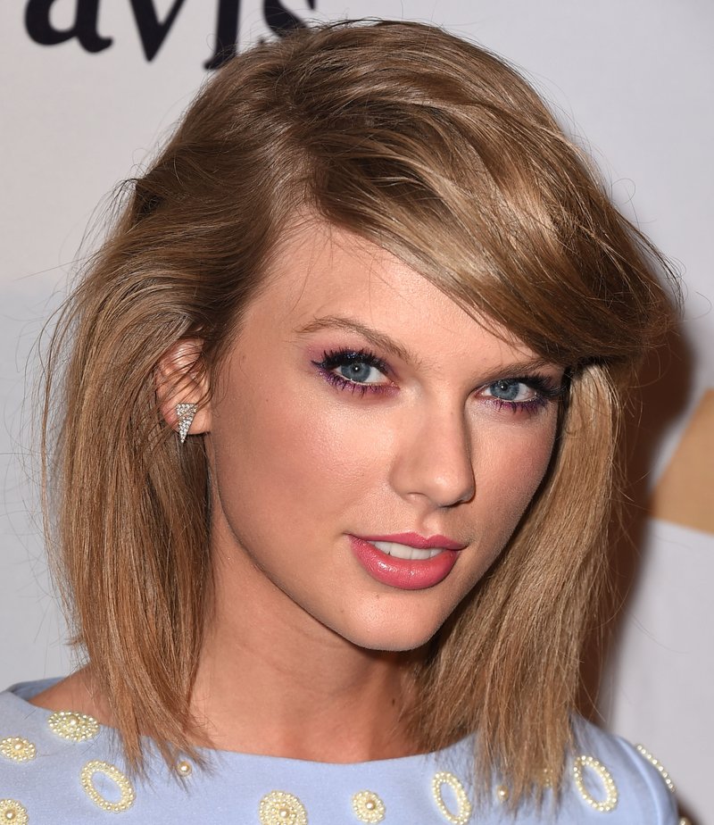 Taylor Swift at 57th Annual GRAMMY Awards - Pre-GRAMMY Gala And Salute To Industry Icons Honoring Martin Bandier — photo 113