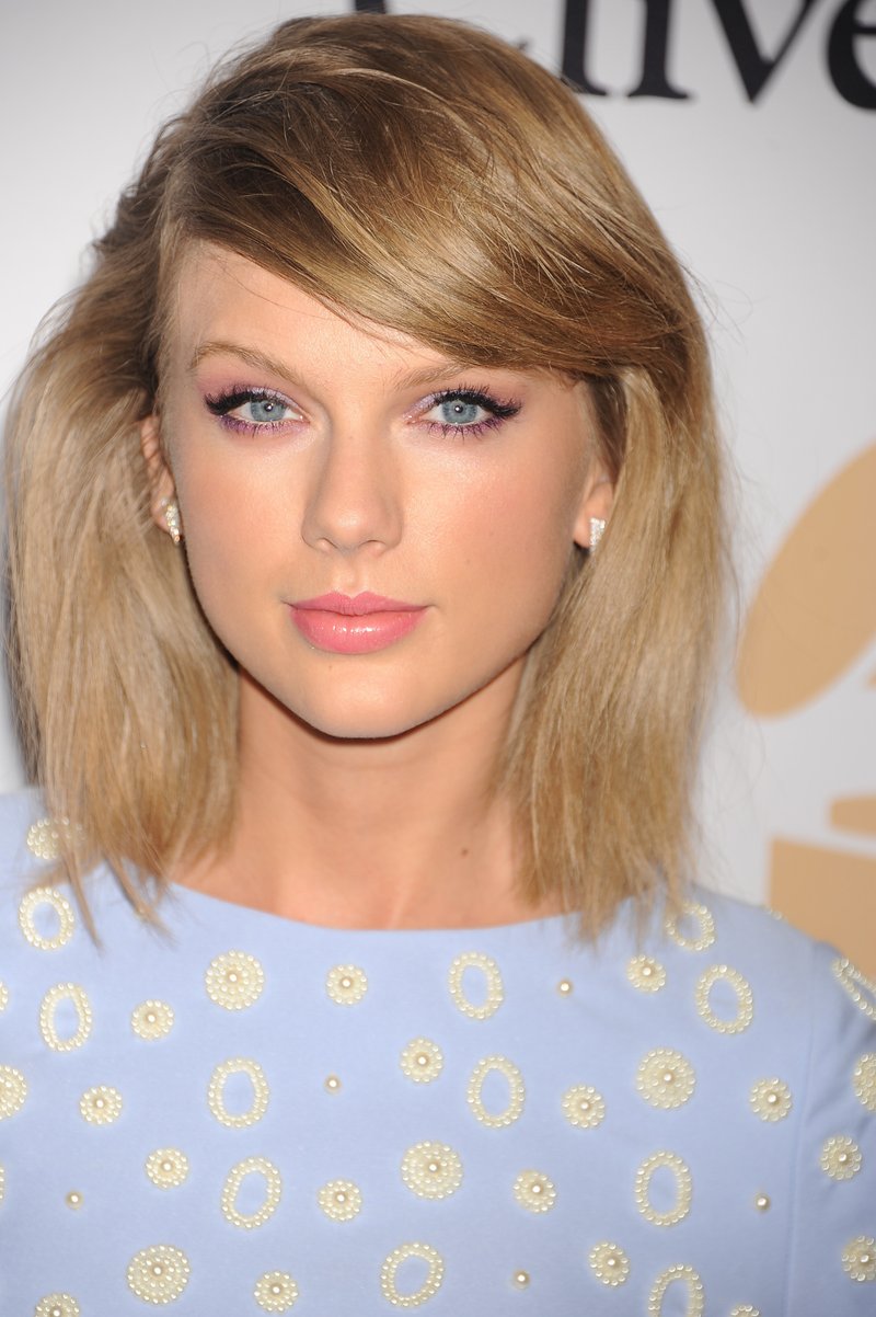 Taylor Swift at 57th Annual GRAMMY Awards - Pre-GRAMMY Gala And Salute To Industry Icons Honoring Martin Bandier — photo 120