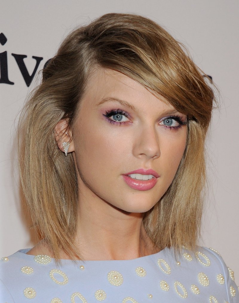 Taylor Swift at 57th Annual GRAMMY Awards - Pre-GRAMMY Gala And Salute To Industry Icons Honoring Martin Bandier — photo 157