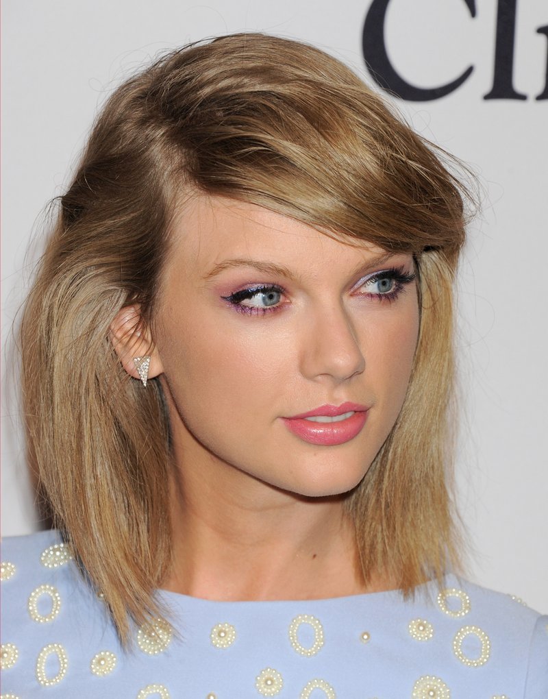 Taylor Swift at 57th Annual GRAMMY Awards - Pre-GRAMMY Gala And Salute To Industry Icons Honoring Martin Bandier — photo 159