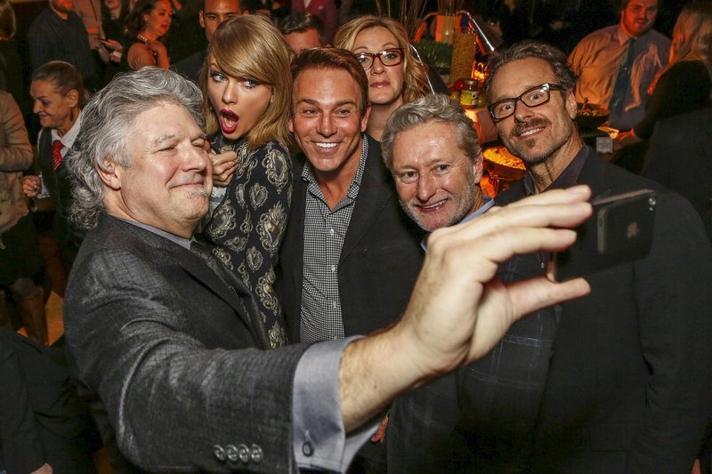 Taylor Swift at GRAMMY Nominee Party - Nashville Chapter — photo 3