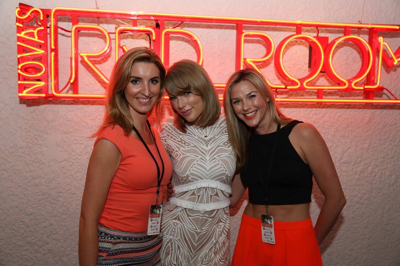 Taylor Swift at Nova's Red Room Meet & Greet — photo 8