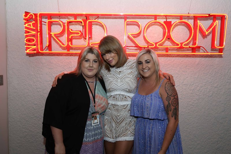 Taylor Swift at Nova's Red Room Meet & Greet — photo 10
