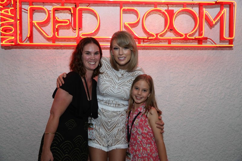 Taylor Swift at Nova's Red Room Meet & Greet — photo 17