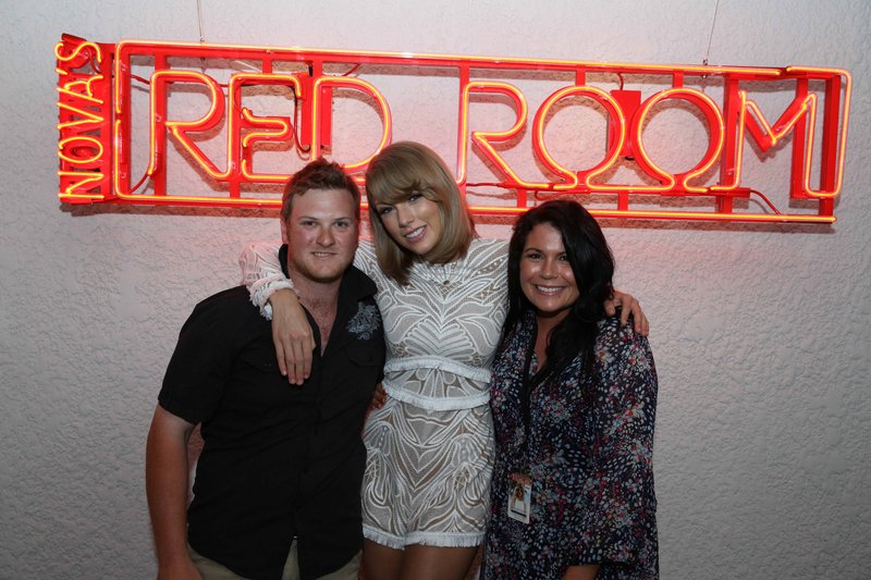 Taylor Swift at Nova's Red Room Meet & Greet — photo 19