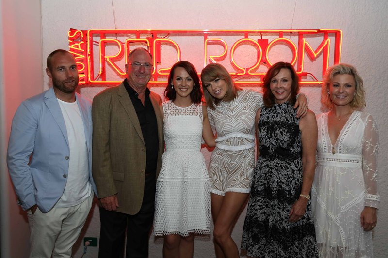 Taylor Swift at Nova's Red Room Meet & Greet — photo 25