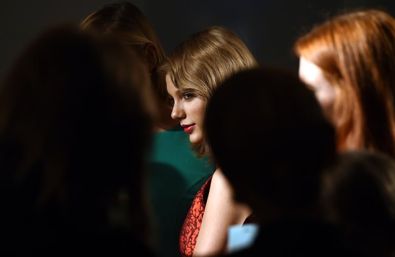 Taylor Swift at Oscar de la Renta Fashion Show — photo 5