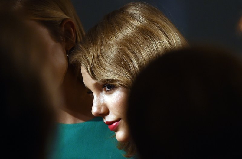 Taylor Swift at Oscar de la Renta Fashion Show — photo 6