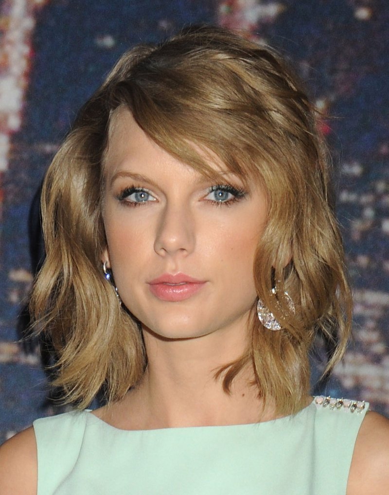 Taylor Swift at SNL 40th Anniversary Celebration — photo 162