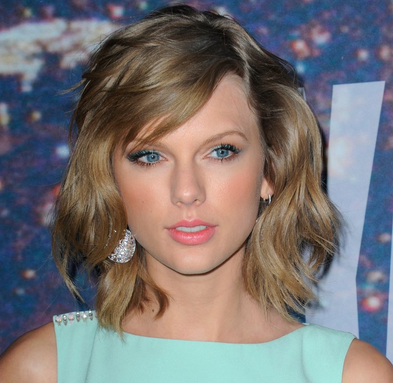 Taylor Swift at SNL 40th Anniversary Celebration — photo 283