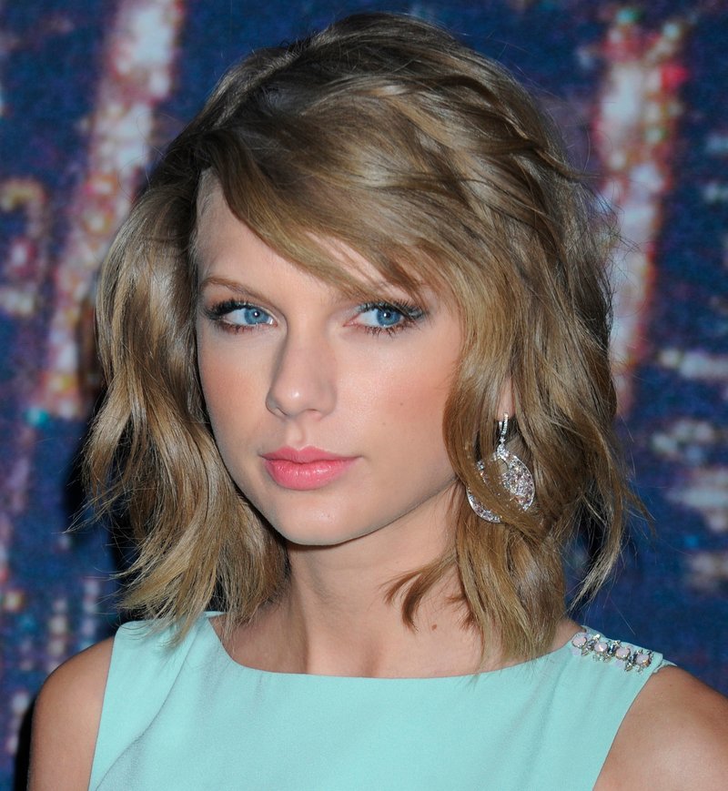 Taylor Swift at SNL 40th Anniversary Celebration — photo 288
