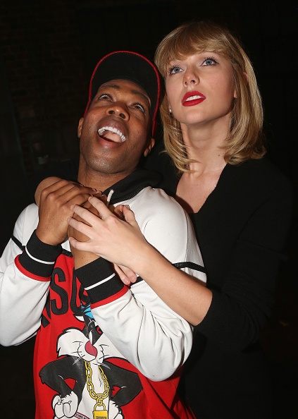 Taylor Swift at "Kinky Boots" - Backstage — photo 26