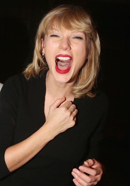Taylor Swift at "Kinky Boots" - Backstage — photo 31