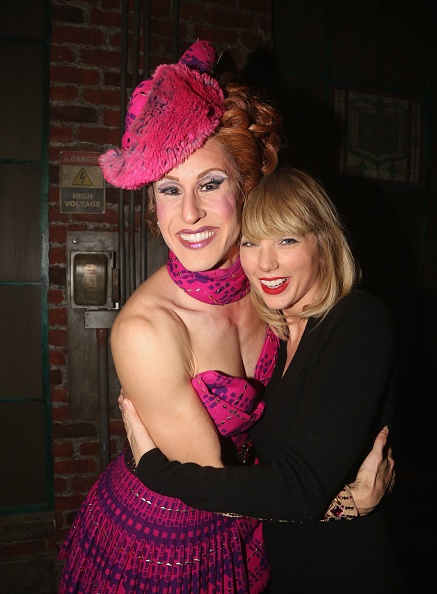 Taylor Swift at "Kinky Boots" - Backstage — photo 46