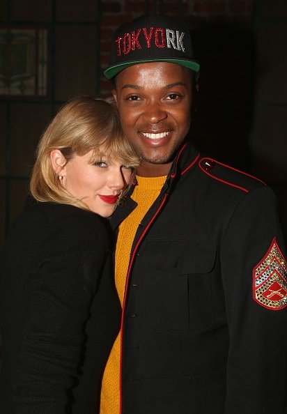 Taylor Swift at "Kinky Boots" - Backstage — photo 49