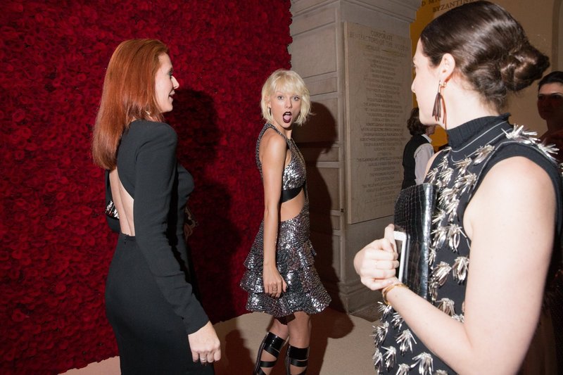 Taylor Swift at "Manus x Machina: Fashion In An Age Of Technology" Costume Institute Gala — photo 211
