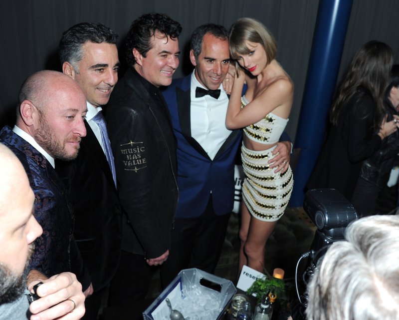 Taylor Swift at Republic Records Grammy Celebration — photo 3