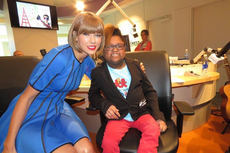Taylor Swift at Seacrest Studios Opening — photo 13