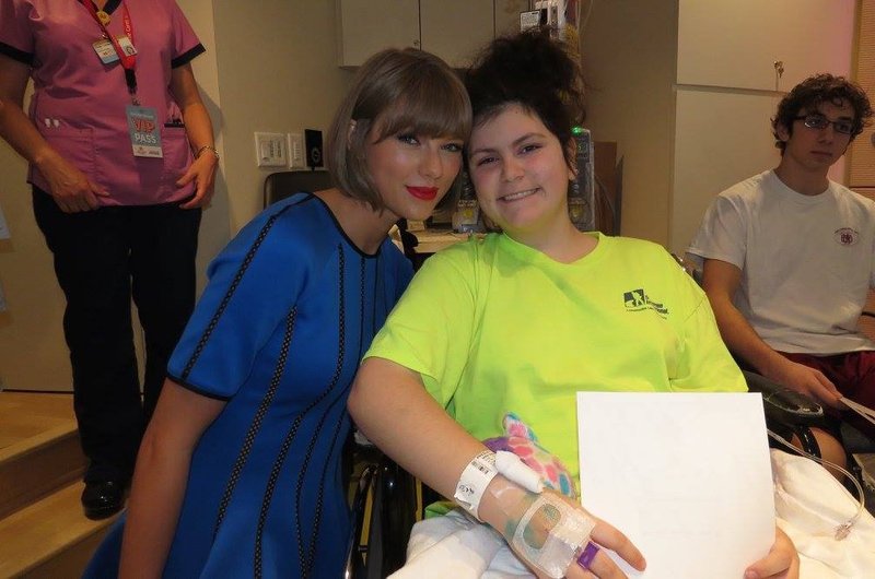 Taylor Swift at Seacrest Studios Opening — photo 21