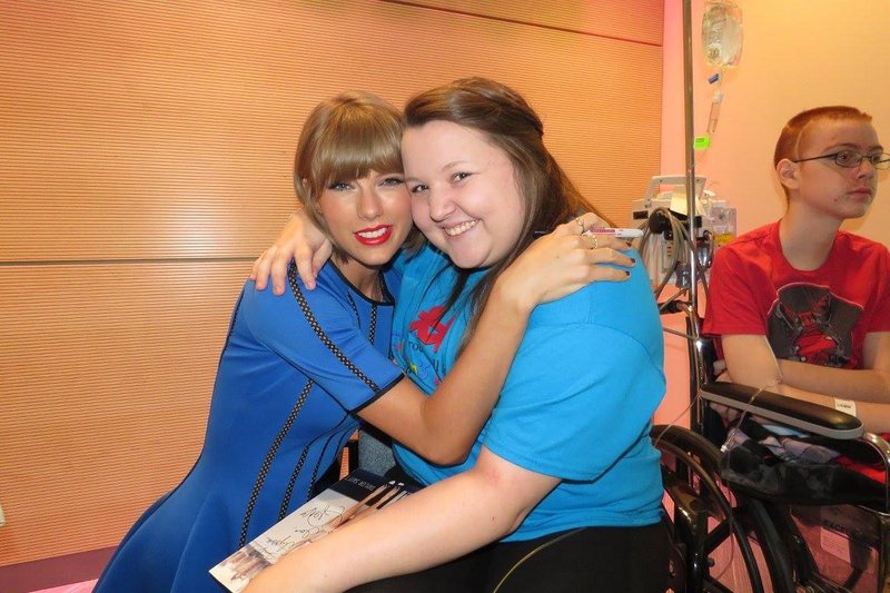 Taylor Swift at Seacrest Studios Opening — photo 24
