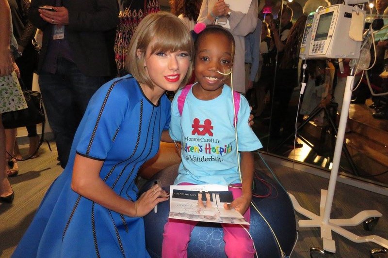 Taylor Swift at Seacrest Studios Opening — photo 25