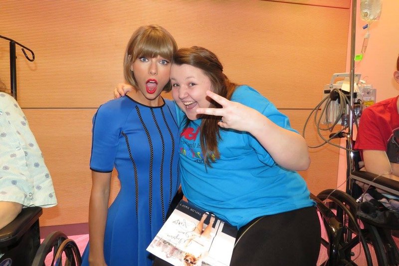 Taylor Swift at Seacrest Studios Opening — photo 26