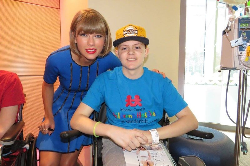 Taylor Swift at Seacrest Studios Opening — photo 27