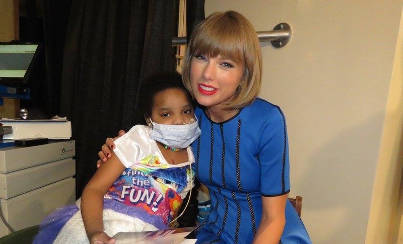 Taylor Swift at Seacrest Studios Opening — photo 28