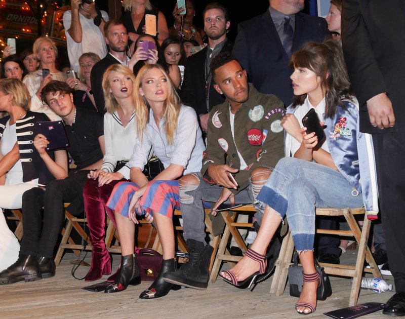 Taylor Swift at #TOMMYNOW Women's Runway Show — photo 20