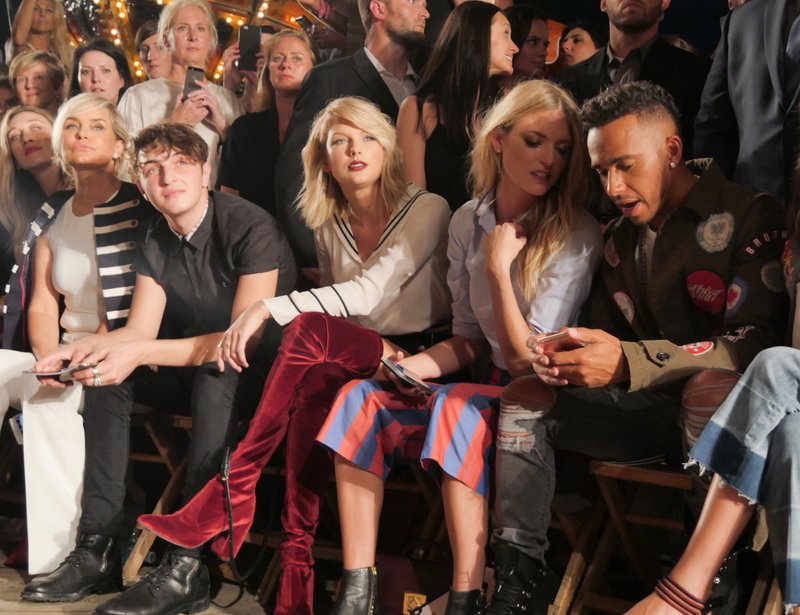 Taylor Swift at #TOMMYNOW Women's Runway Show — photo 21