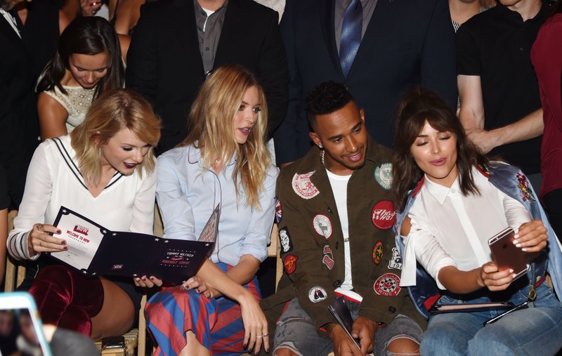 Taylor Swift at #TOMMYNOW Women's Runway Show — photo 27