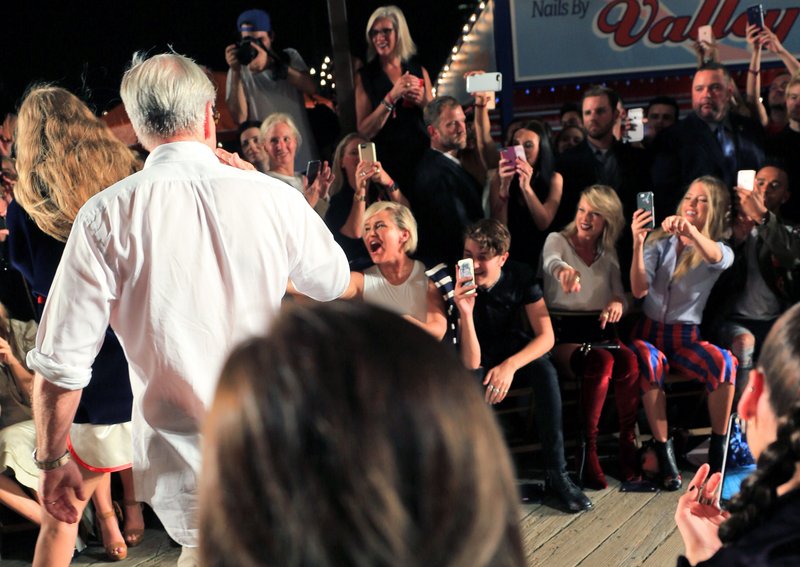 Taylor Swift at #TOMMYNOW Women's Runway Show — photo 67
