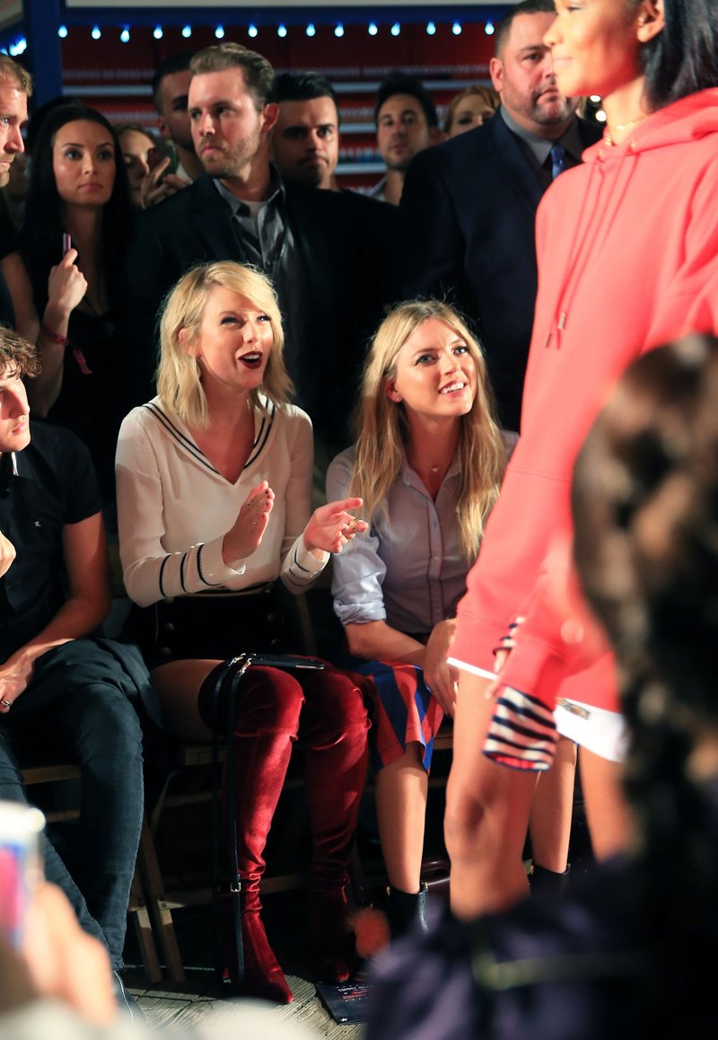 Taylor Swift at #TOMMYNOW Women's Runway Show — photo 80