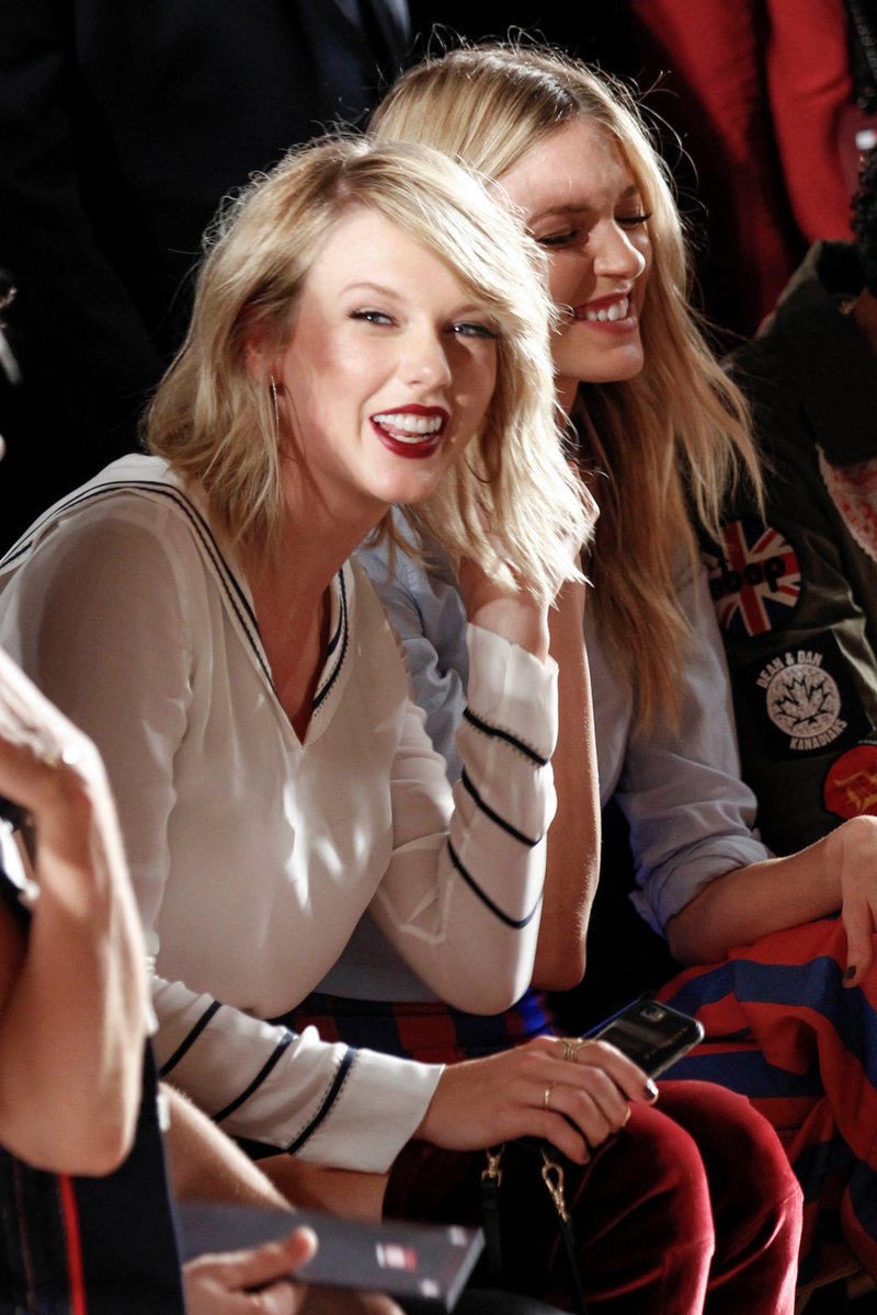 Taylor Swift at #TOMMYNOW Women's Runway Show — photo 107