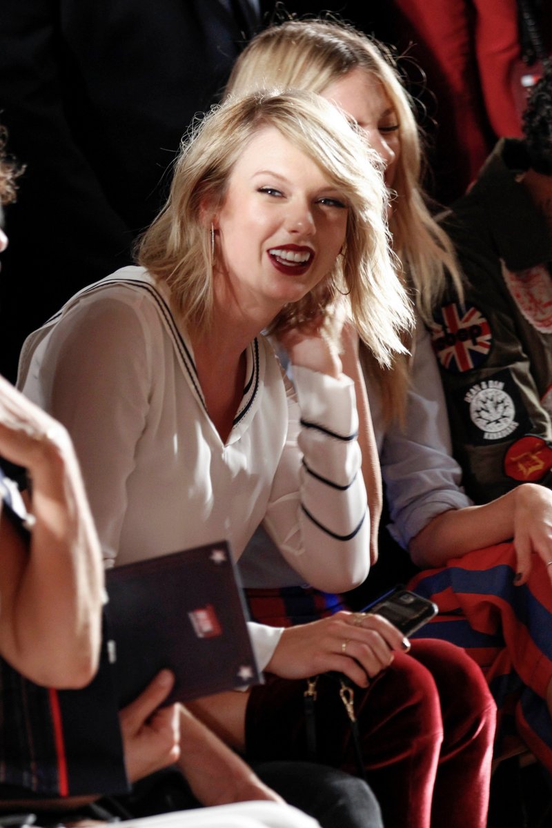 Taylor Swift at #TOMMYNOW Women's Runway Show — photo 108