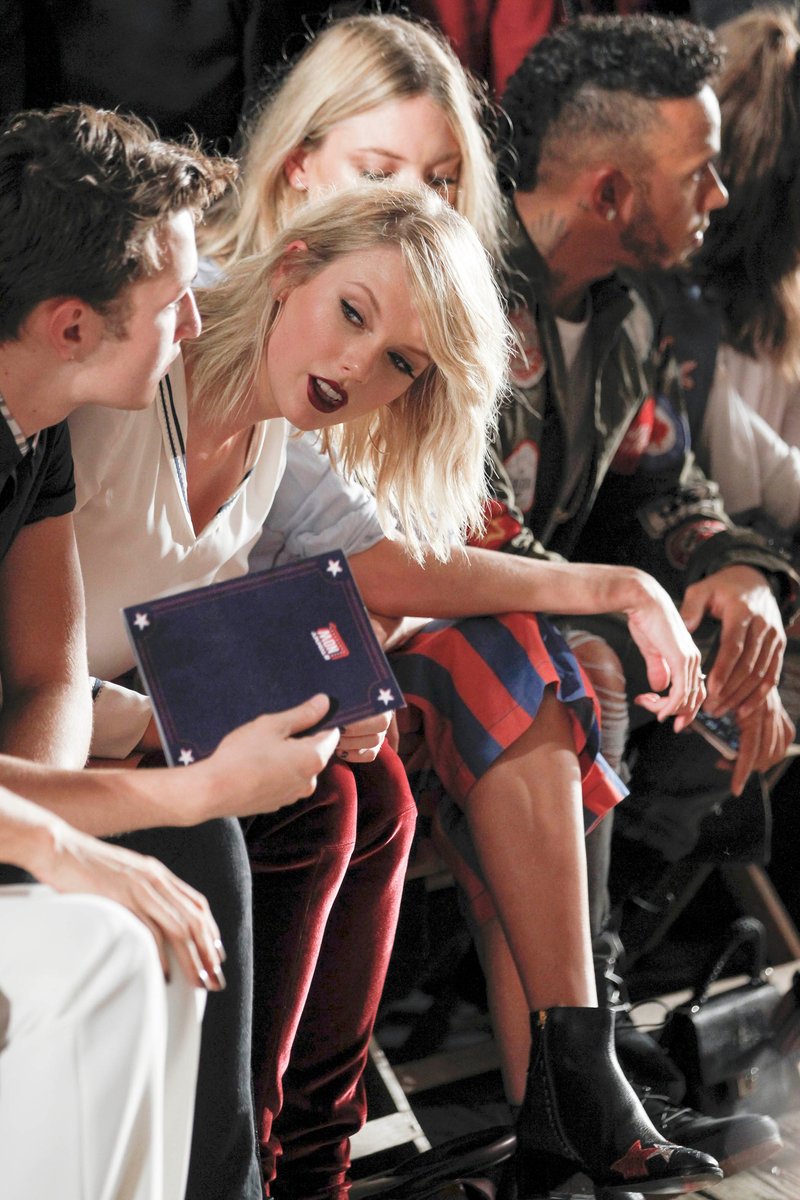 Taylor Swift at #TOMMYNOW Women's Runway Show — photo 115