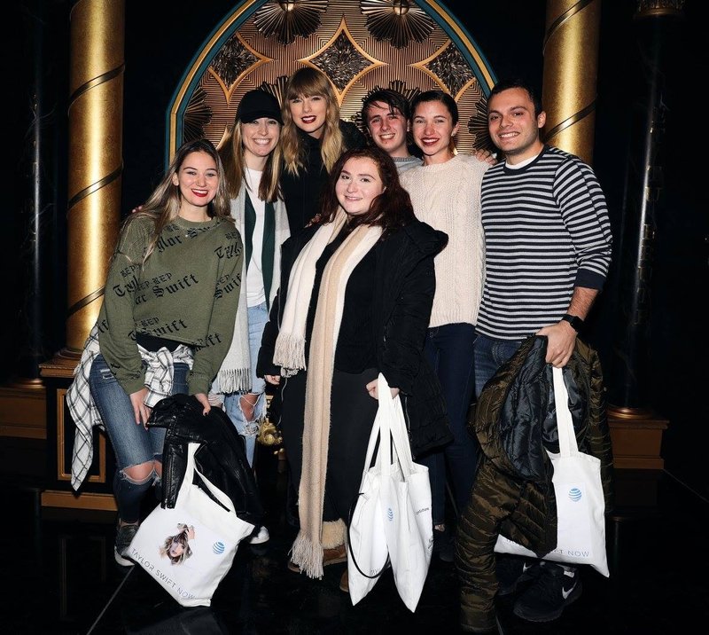 Taylor Swift at reputation Pop Up hosted by Taylor Swift NOW — photo 4