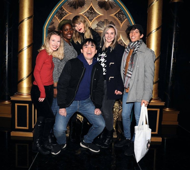 Taylor Swift at reputation Pop Up hosted by Taylor Swift NOW — photo 7